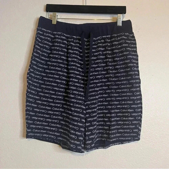 Calvin Klein Logo Shorts - Picture 2 of 5